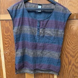 Patagonia organic cotton Women's Short Sleeve Top - Purple and Brown